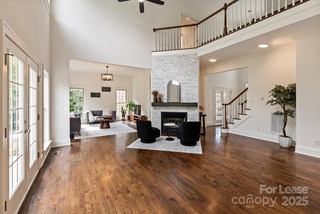 Building Photo - 11841 Churchfield Ln
