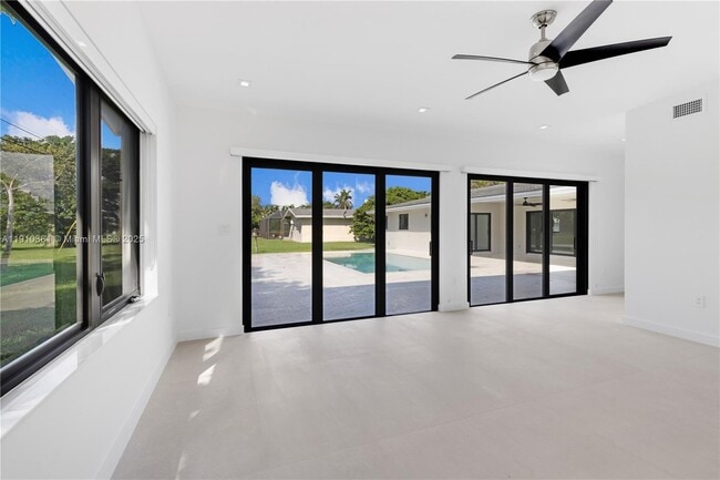 Building Photo - 8000 SW 139th Ter