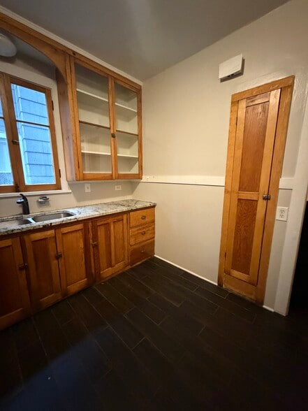 Kitchen 3 - 21 Horton Pl