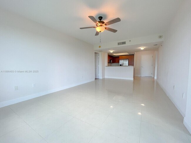 Building Photo - 2641 N Flamingo Rd