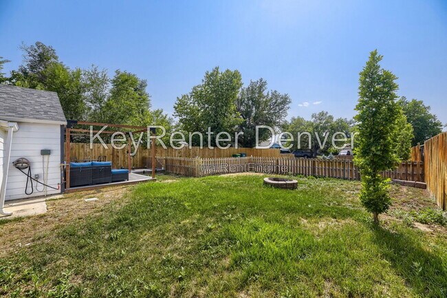 Building Photo - 2072 Emporia St