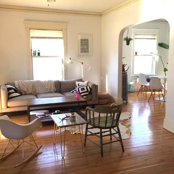 Living Room - 2446 Grand Ave South #2