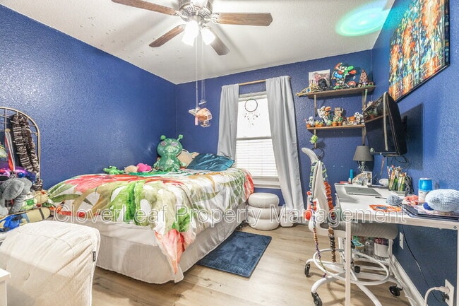 Building Photo - 4112 Cherry Tree Dr