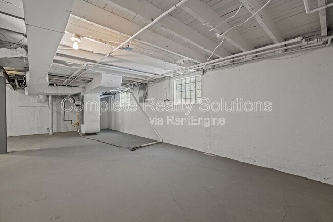 Building Photo - 40 S Hartnett Ave