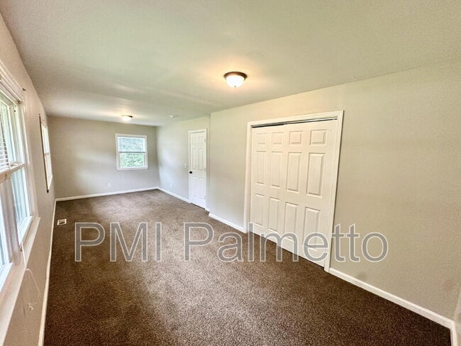 Building Photo - 948 Wateree Blvd