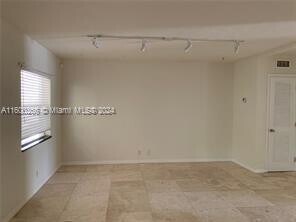 Building Photo - 1470 N Dixie Hwy