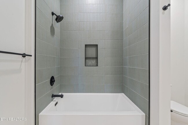 Building Photo - 7826 S Northshore Dr