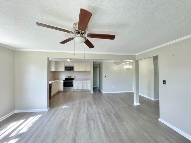 Building Photo - Updated 3-Bedroom, 2-Bath Home in Decatur, AL