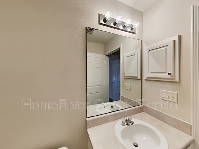 Building Photo - 5258 Hawks Nest Dr