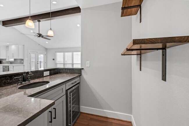 Building Photo - 4738 Whispering Falls Dr