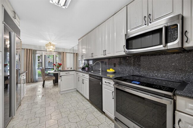 Building Photo - 36 Wimbledon Dr