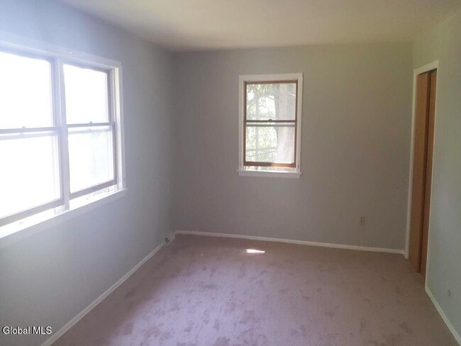 Building Photo - 3 Springwood Manor Dr