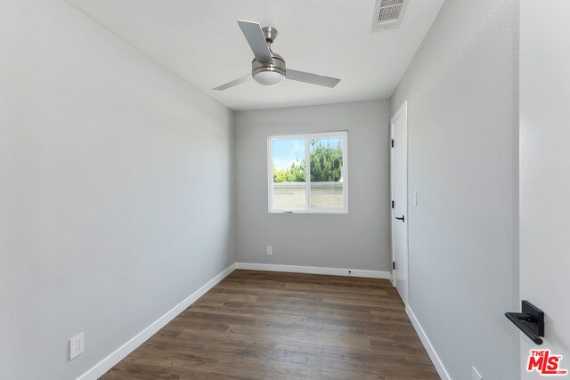 Building Photo - 5847 Willoughby Ave