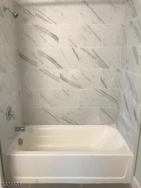 Building Photo - 1140 E St Georges Ave