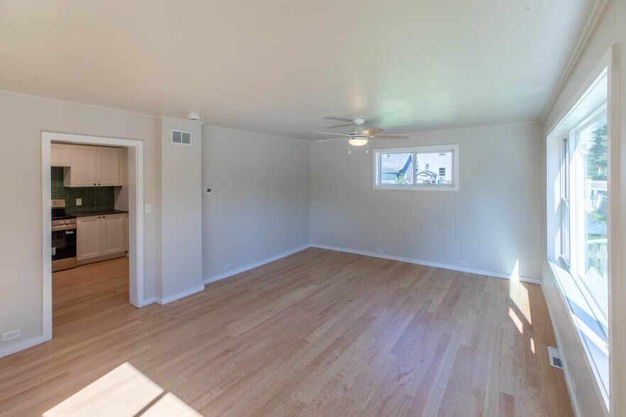 Building Photo - 13 Gilbert St