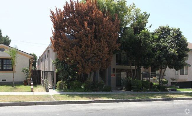 Building Photo - 620 E Santa Anita Ave
