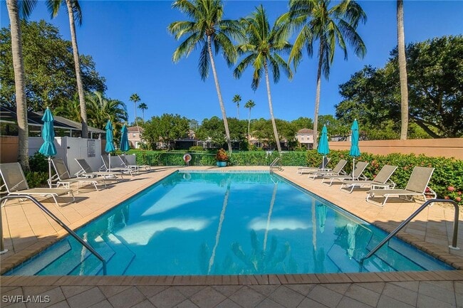 Building Photo - 5549 Cove Cir