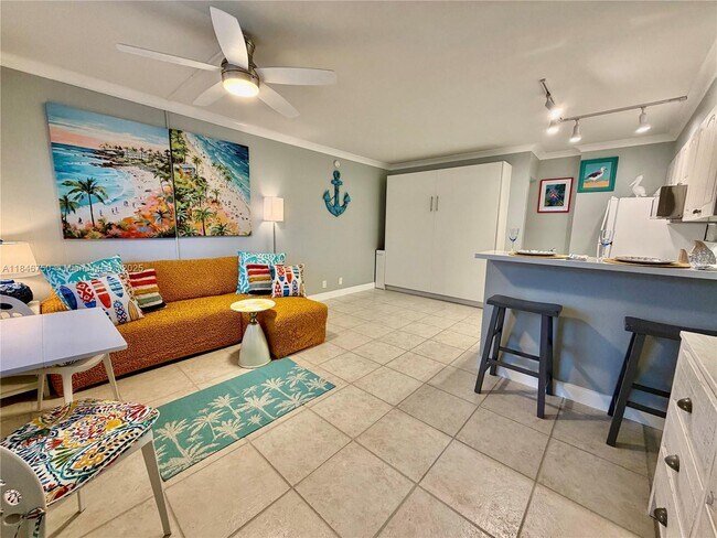 Building Photo - 1480 S Ocean Blvd