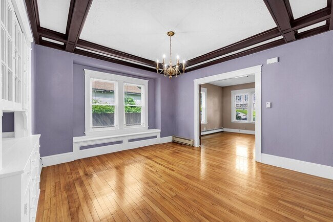 Building Photo - 8 Brantwood Rd