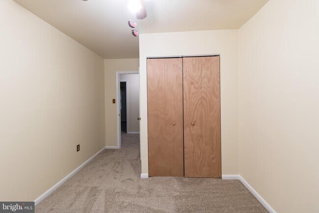 Building Photo - 3935 Wintergreen Pl