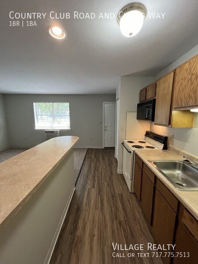 Building Photo - 631 Country Club Rd