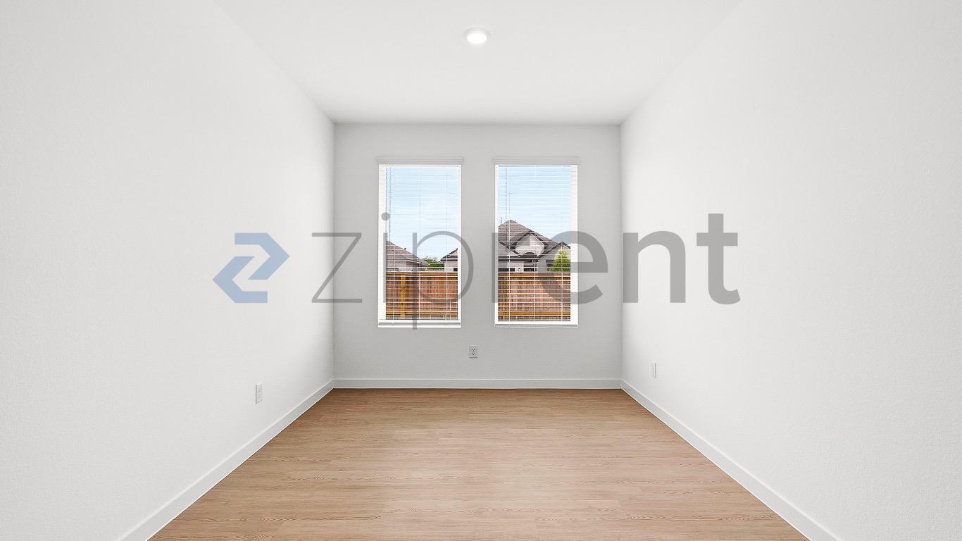 Building Photo - Unit