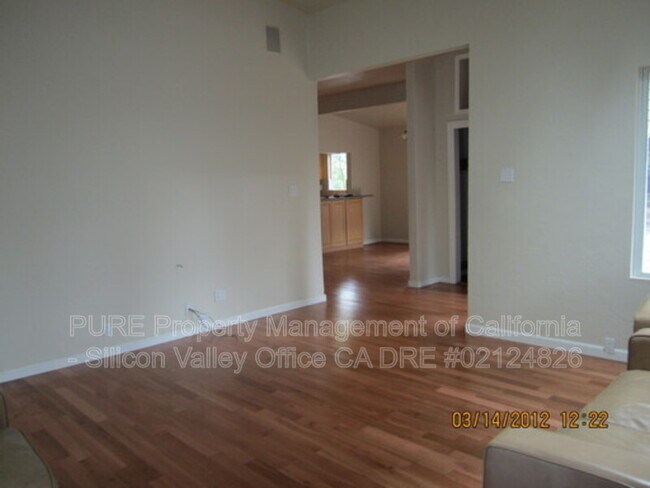 Building Photo - 18092 Idalyn Drive