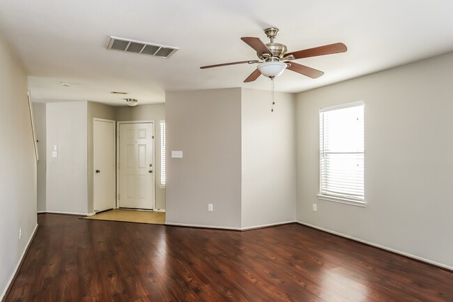 Building Photo - 2110 Nichole Woods Dr