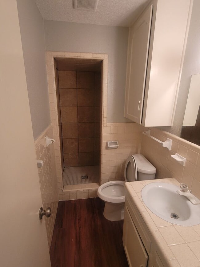 Building Photo - Location....Location....Location....