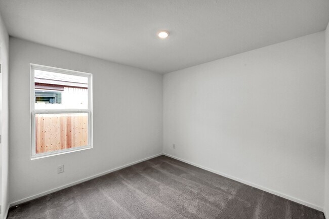 Building Photo - 16811-16811 Old Wagon Wy