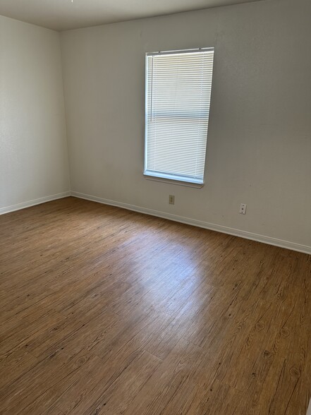 Building Photo - 1706 Aztec Trace