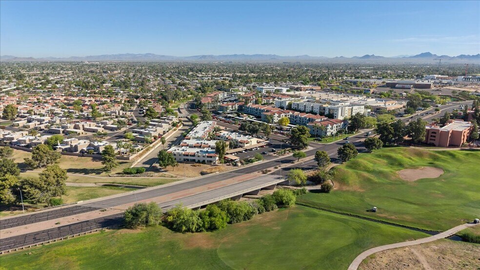 Building Photo - 4150 E Cactus Rd