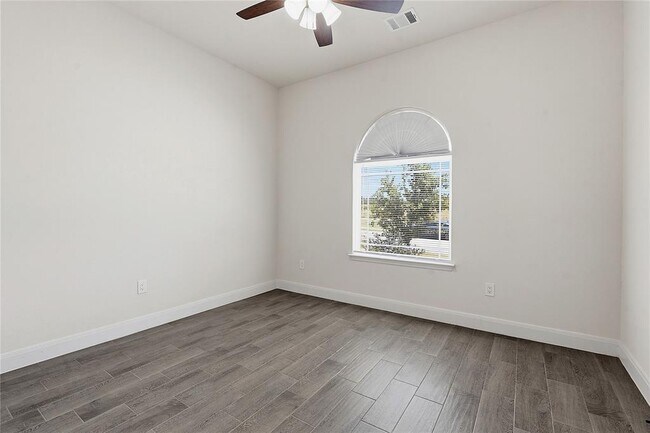 Building Photo - 112 Margarita Dr