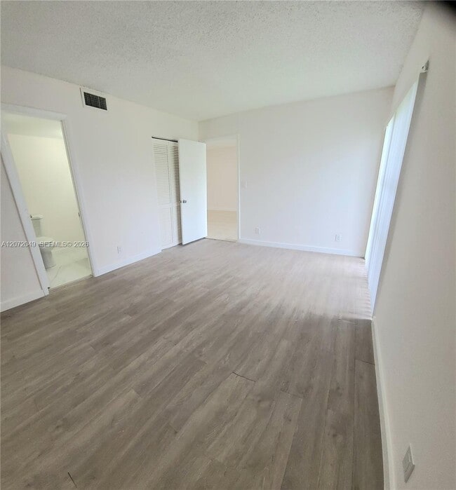 Building Photo - 8620 N Sherman Cir