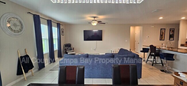 Building Photo - 1443 Tahitian Sunrise Dr