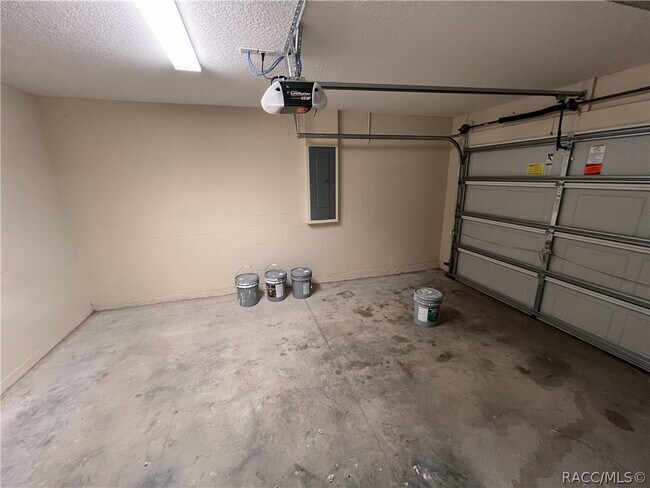 Building Photo - 2223 CR 445