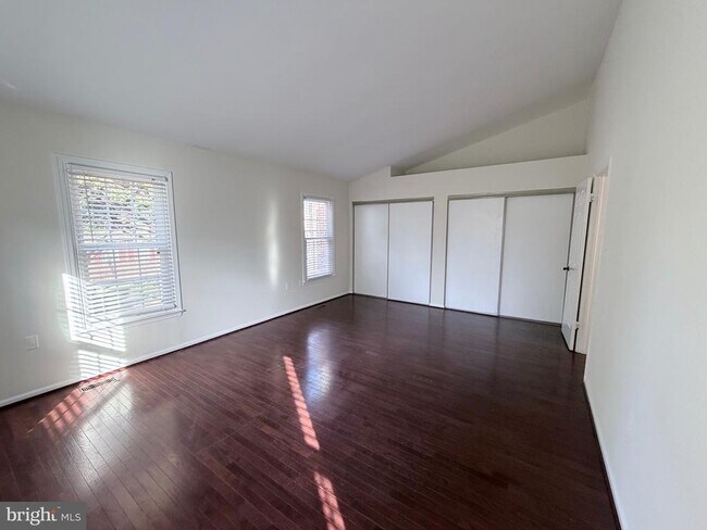 Building Photo - 5900 Parenham Way