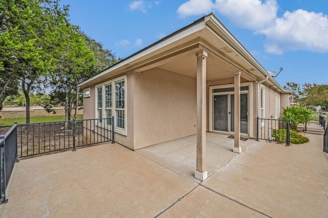 Building Photo - 533 Mill Pond Path