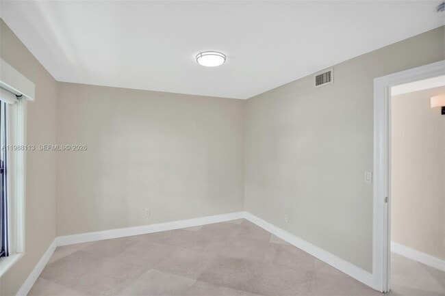 Building Photo - 2201 Brickell Ave