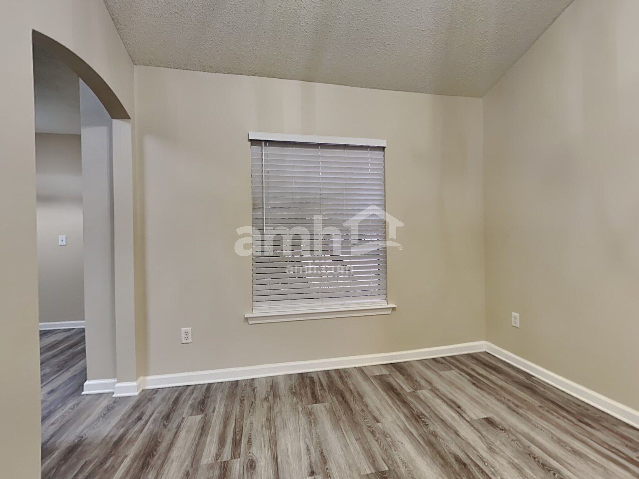 Building Photo - 861110 Worthington Dr