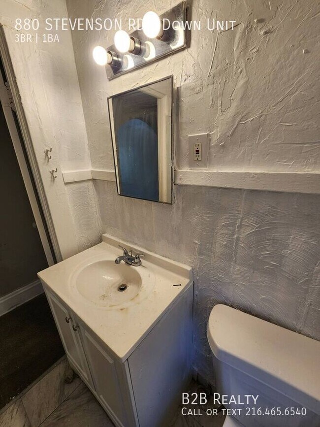 Building Photo - 880 Stevenson Rd