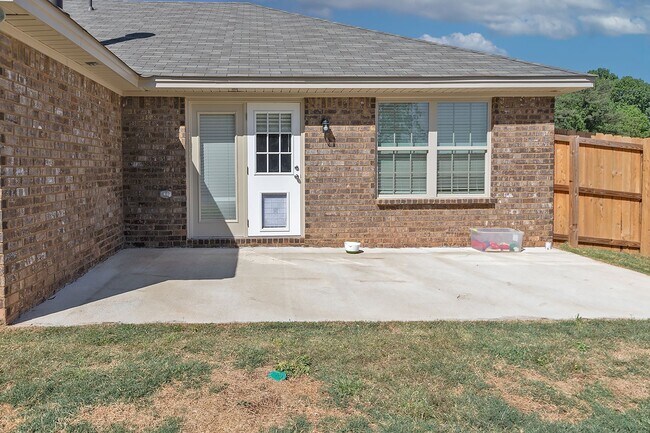 Building Photo - Home for rent in Prattville