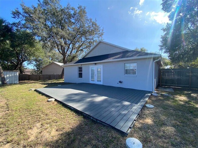 Building Photo - 1140 Juniper Ct