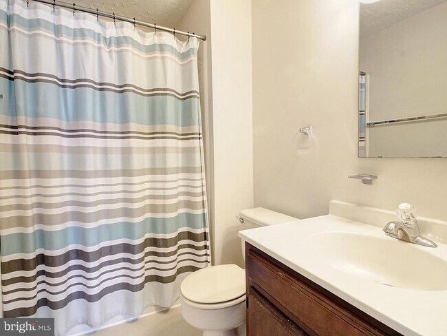 Building Photo - 7990 Quay Ct