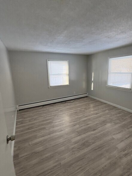 Building Photo - 22 Simpson Cir