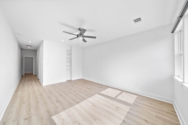 Building Photo - 1406 Valentine St