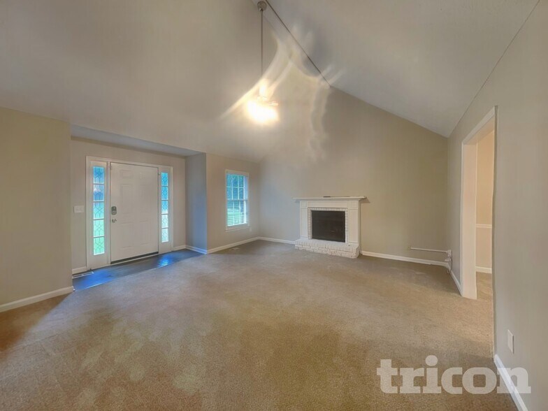 Building Photo - 1035 Peace Dr