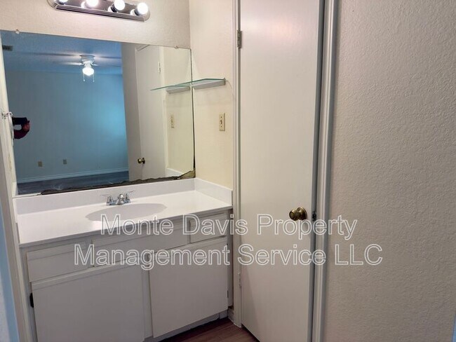 Building Photo - 2618 Alcott Ln