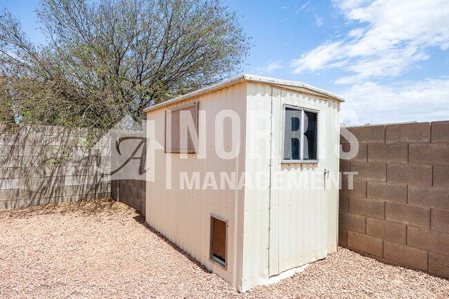 Building Photo - Nice Established Home in Arizona City