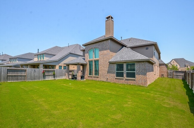 Building Photo - 3711 Lake Falls Dr